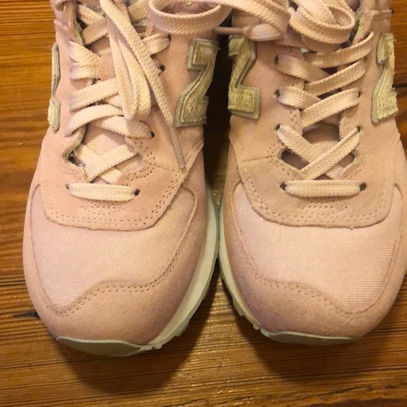 New Balance shoes - Picture 7 of 8